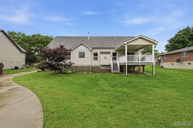 1676 W Highview Drive, Arnold, MO 63010