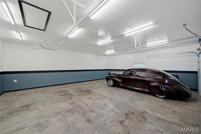 1676 W Highview Drive, Arnold, MO 63010