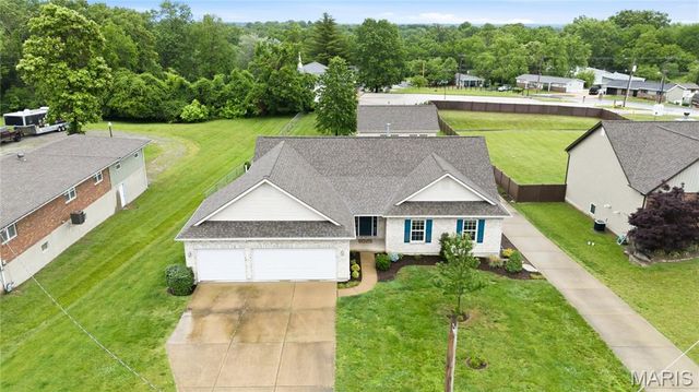 1676 W Highview Drive, Arnold, MO 63010