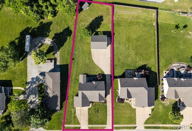 1676 W Highview Drive, Arnold, MO 63010