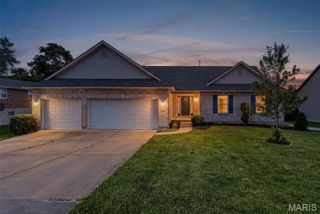 1676 W Highview Drive, Arnold, MO 63010