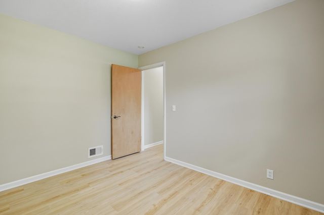 4826 Idaho Avenue N, Crystal, MN 55428