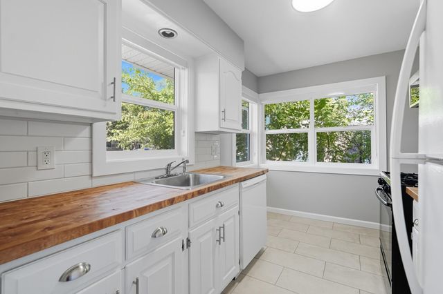 4826 Idaho Avenue N, Crystal, MN 55428