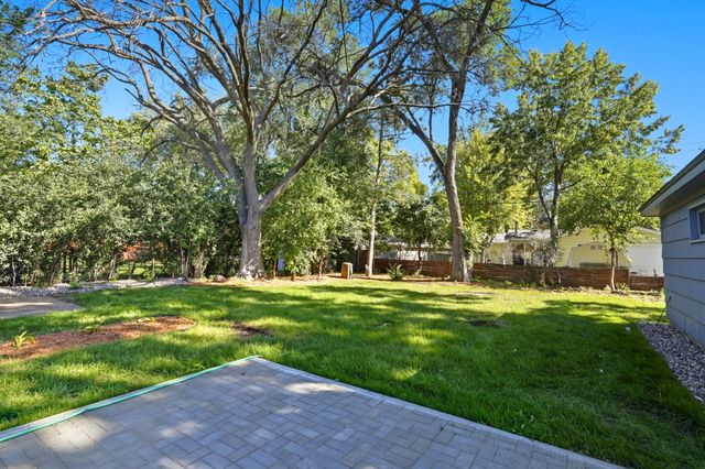 4826 Idaho Avenue N, Crystal, MN 55428