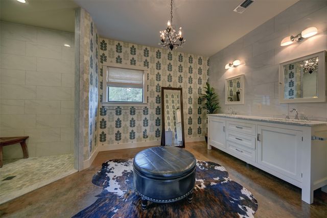 2003 Oakridge Road, Weimar, TX 78962