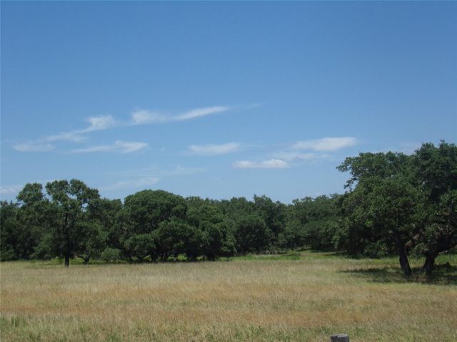 2003 Oakridge Road, Weimar, TX 78962