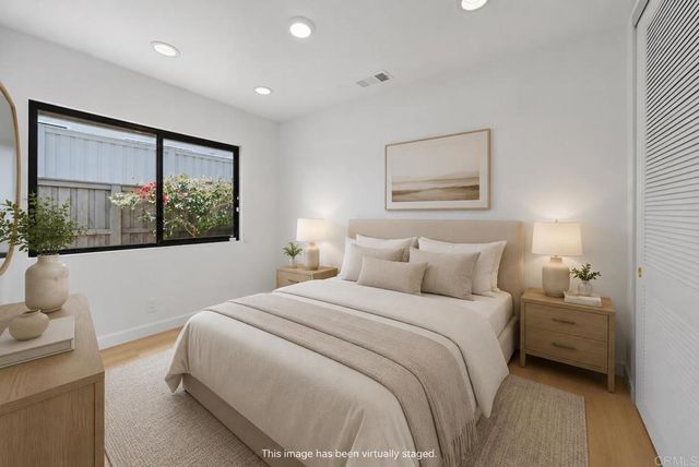 8210 Caminito Modena, La Jolla, CA 92037