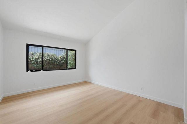 8210 Caminito Modena, La Jolla, CA 92037