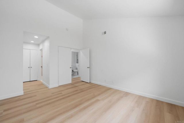 8210 Caminito Modena, La Jolla, CA 92037
