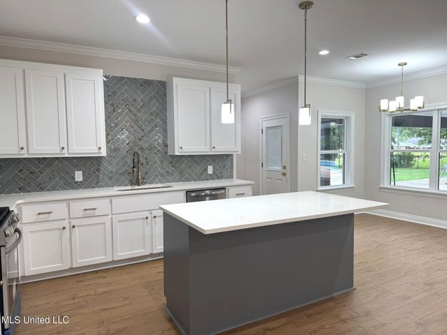 100 N Temple Road Road, Natchez, MS 39120