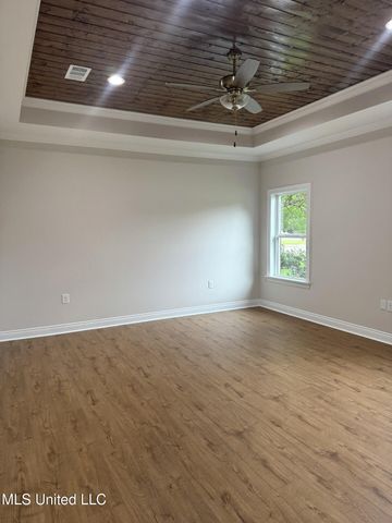 100 N Temple Road Road, Natchez, MS 39120