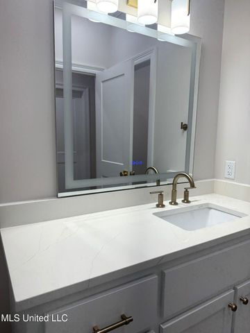 100 N Temple Road Road, Natchez, MS 39120