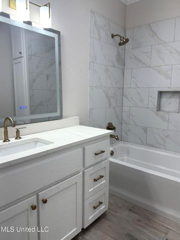 100 N Temple Road Road, Natchez, MS 39120
