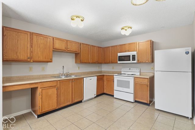 2489 Harvest Moon Drive, Greenwood, IN 46143