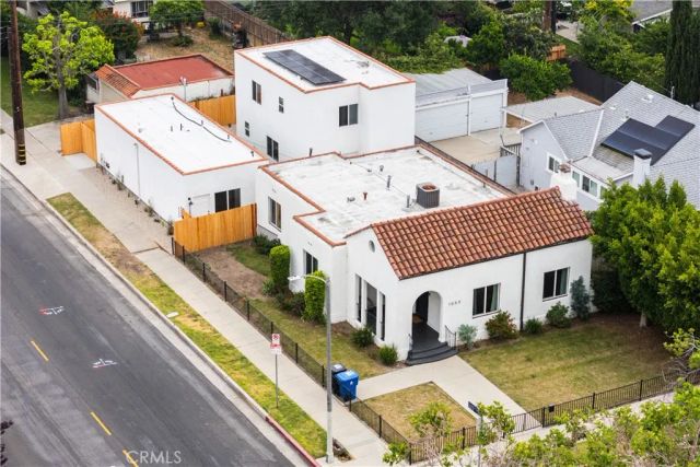 1050 S Plymouth, Los Angeles, CA 90019