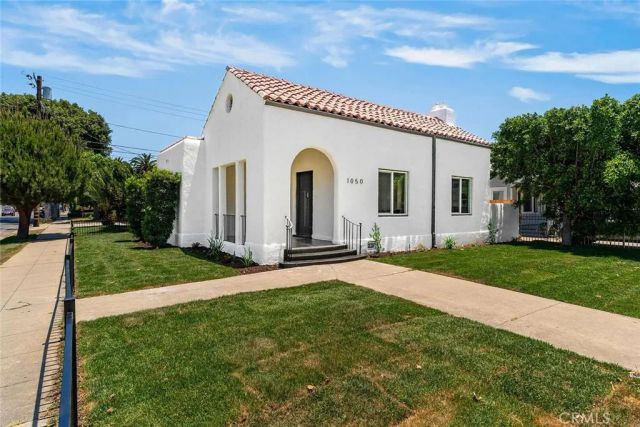 1050 S Plymouth, Los Angeles, CA 90019