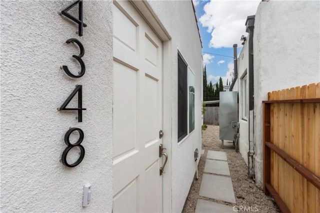 1050 S Plymouth, Los Angeles, CA 90019