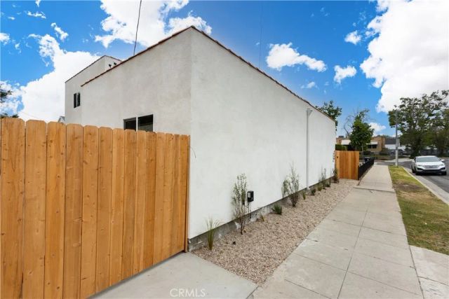 1050 S Plymouth, Los Angeles, CA 90019