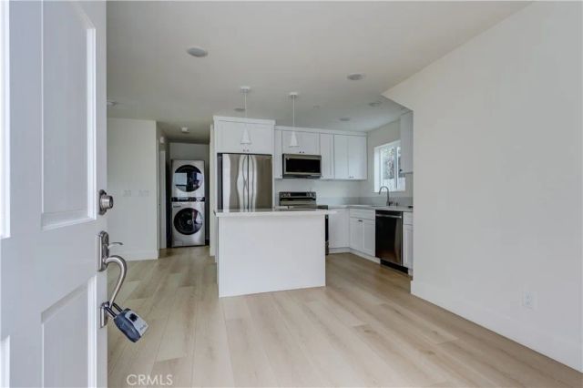 1050 S Plymouth, Los Angeles, CA 90019