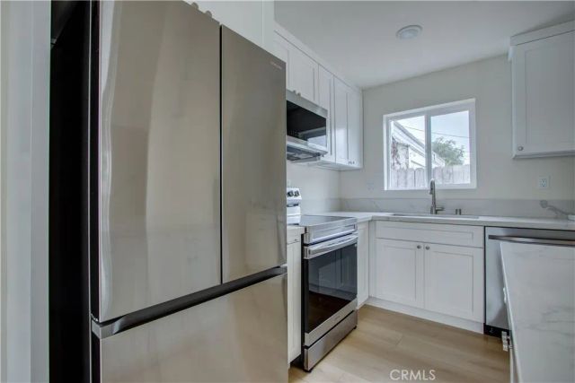 1050 S Plymouth, Los Angeles, CA 90019
