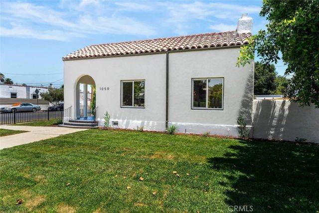 1050 S Plymouth, Los Angeles, CA 90019