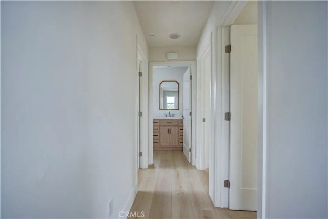 1050 S Plymouth, Los Angeles, CA 90019