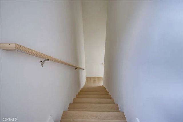 1050 S Plymouth, Los Angeles, CA 90019