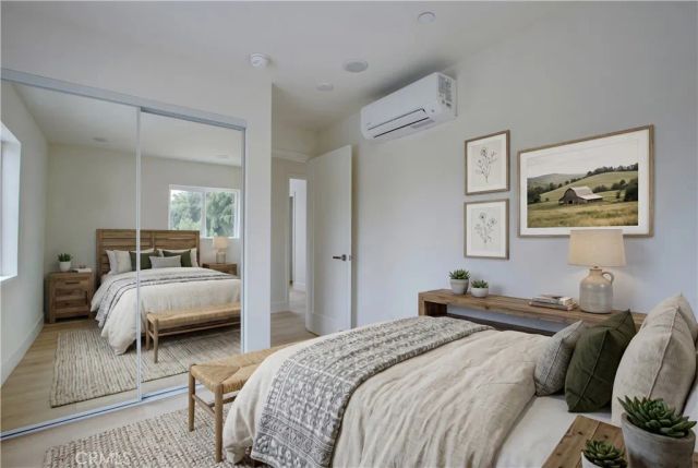 1050 S Plymouth, Los Angeles, CA 90019