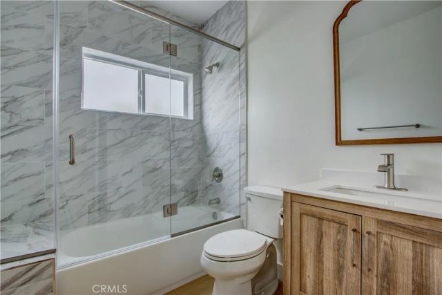 1050 S Plymouth, Los Angeles, CA 90019