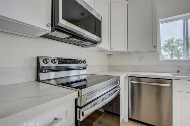 1050 S Plymouth, Los Angeles, CA 90019