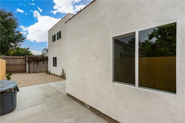 1050 S Plymouth, Los Angeles, CA 90019
