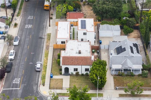 1050 S Plymouth, Los Angeles, CA 90019