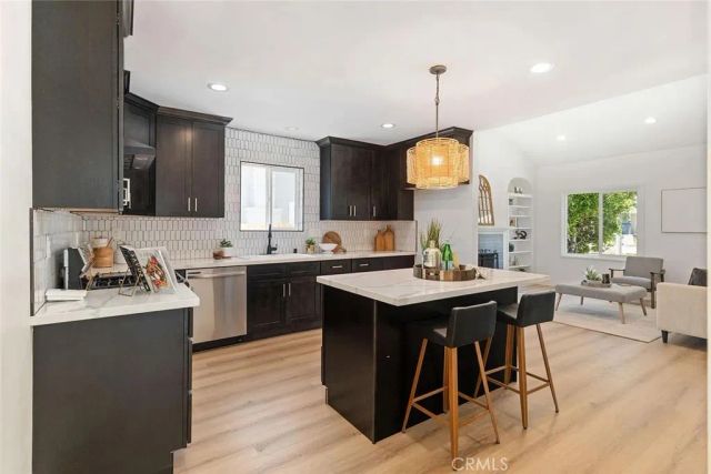 1050 S Plymouth, Los Angeles, CA 90019
