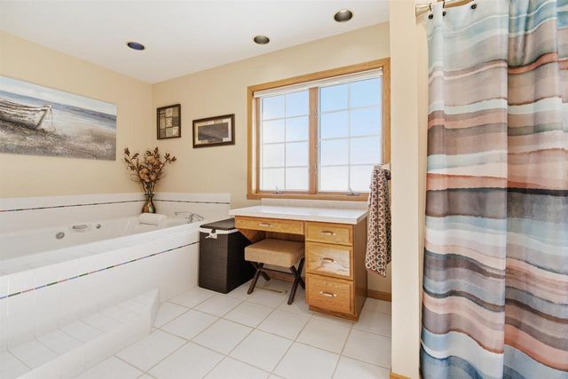 N5122 SUMMIT DRIVE, Fond Du Lac, WI 54937