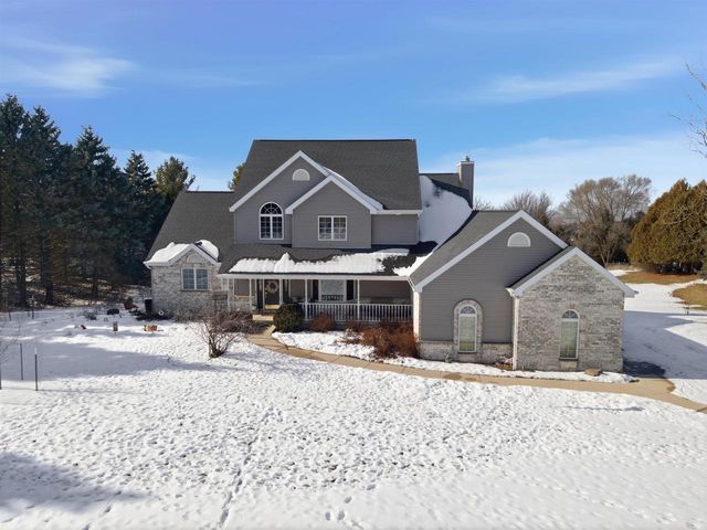 N5122 SUMMIT DRIVE, Fond Du Lac, WI 54937