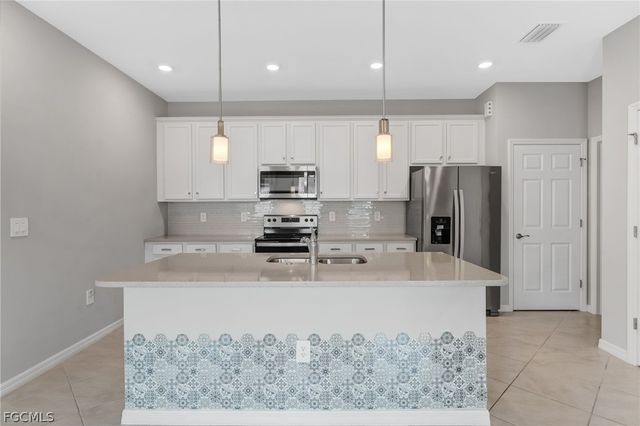 1141 S Town And River DR, Fort Myers, FL 33919