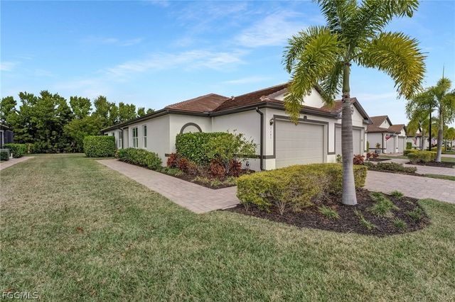 1141 S Town And River DR, Fort Myers, FL 33919