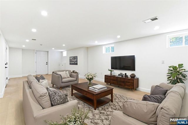 83 Sherman Avenue, Newark, NJ 07114