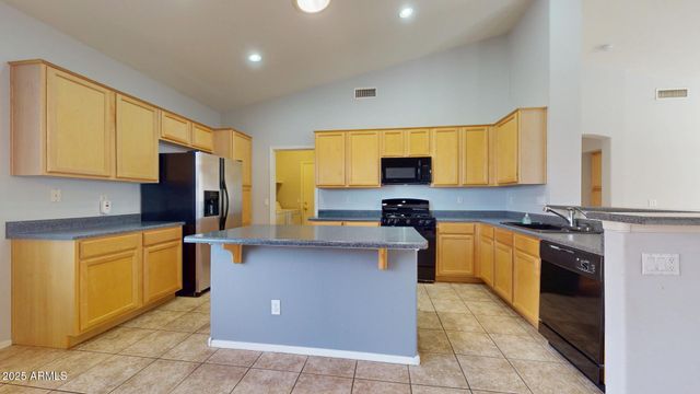 871 E SHERRI Drive, Gilbert, AZ 85296