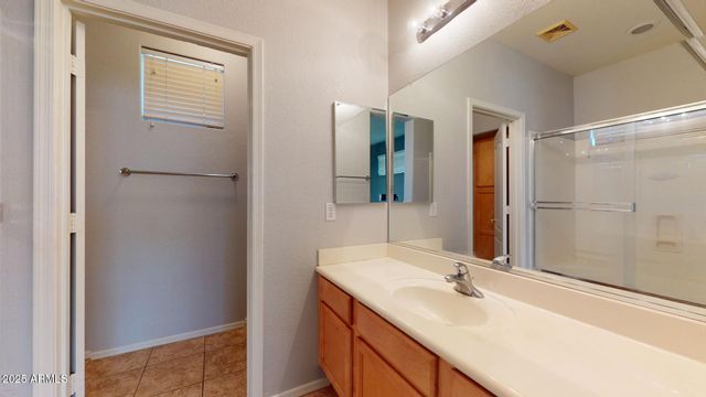 871 E SHERRI Drive, Gilbert, AZ 85296