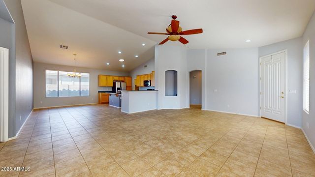 871 E SHERRI Drive, Gilbert, AZ 85296
