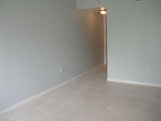 721 N Pine Island Road 116, Plantation, FL 33324