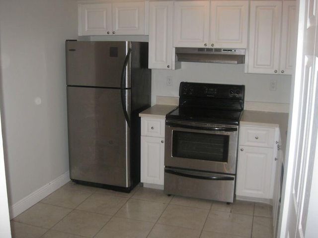 721 N Pine Island Road 116, Plantation, FL 33324