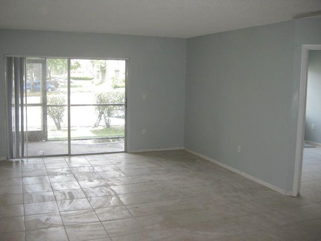 721 N Pine Island Road 116, Plantation, FL 33324
