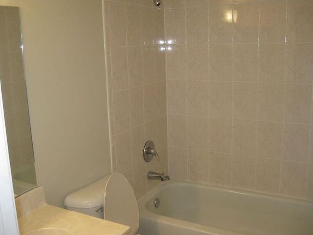 721 N Pine Island Road 116, Plantation, FL 33324