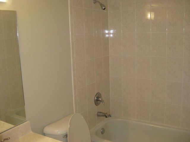 721 N Pine Island Road 116, Plantation, FL 33324
