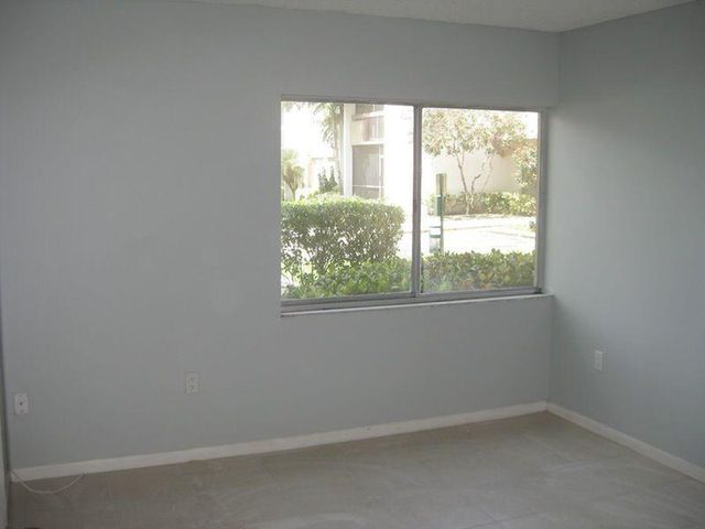 721 N Pine Island Road 116, Plantation, FL 33324