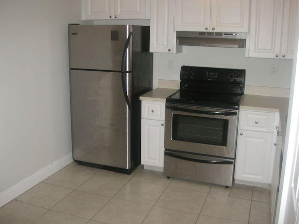 721 N Pine Island Road 116, Plantation, FL 33324