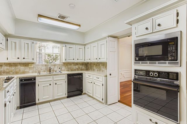 8518 Rebawood Drive, Humble, TX 77346