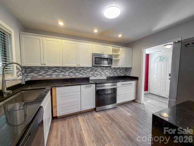 27069 Catamaran Drive, Tega Cay, SC 29708